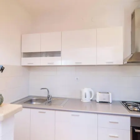 Apartment Ivana - Friends & Family Ap For 6 Guests *