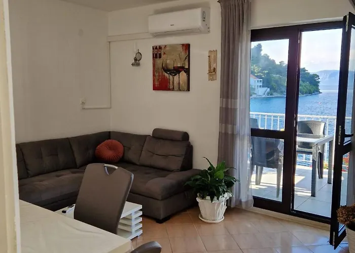 Ivana - Friends & Family Ap For 6 Guests * Prožura