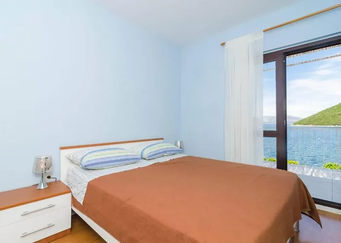 Daire Ivana - Friends & Family Ap For 6 Guests Prožura