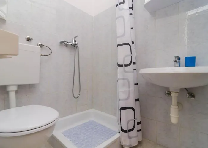 Ivana - Friends & Family Ap For 6 Guests Daire *